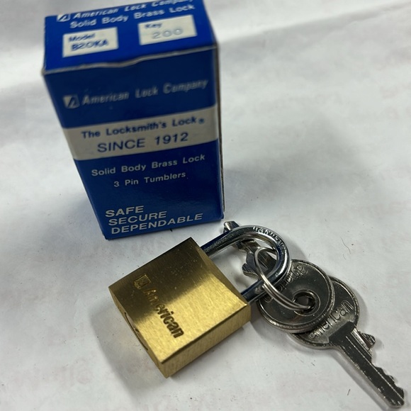 Luggage Padlock (1) with keys(2) - Picture 2 of 4